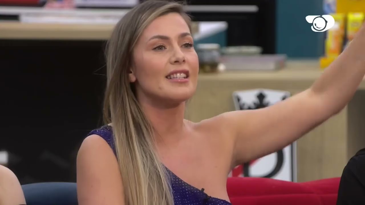 Duhet të na kërkosh falje/ Olta dhe Zhaklina debatojnë