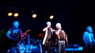 Cryan' Shames - Up On the Roof