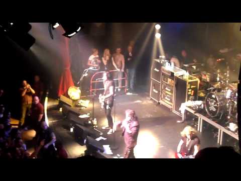 School's Out concert Slash (& Alice Cooper) 20/06/2010