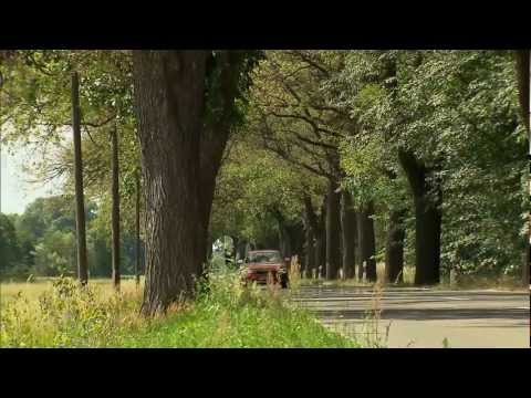 BMW 1 Series - 5 doors - BMW 120d Urban Line Driving scenes.mov