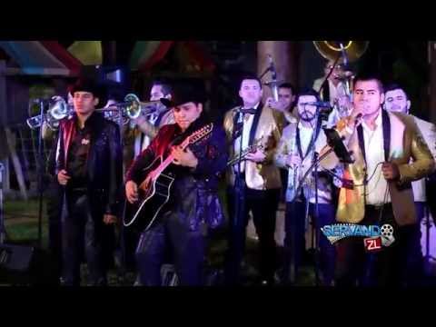 Los Del Arroyo Ft. Banda Renovacion - La Distraccion (En Vivo 2015)