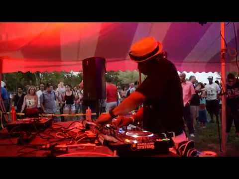 Eddie Fowlkes Techno Soul DJ Set at Charivari Detroit