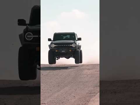 JEEP BRAVÍSSIMO VOANDO ALTO