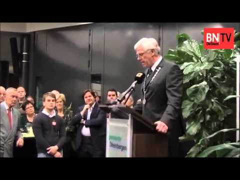 Eerste publieke optreden van waarnemend burgemeester Vos van Steenbergen