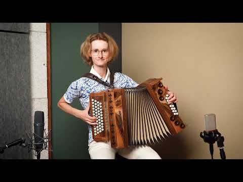 Eine letzte Runde auf der Steirischen Harmonika mit Celia