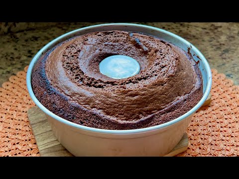 CAKE CALLS BLENDER TO VISIT! THE EASIEST MOIST AND FLUFFY CHOCOLATE CAKE