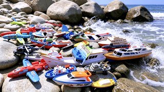 Discovering a Ship Capsized by Ocean Waves — Cruise Ship, Titanic, Sailing Ship, Titanic, Boat