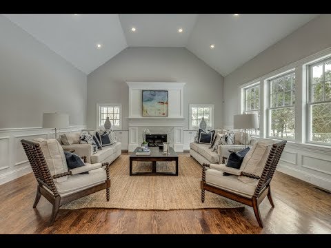 29 Philip Rd, Lexington MA Elizabeth Crampton 781 389 4400 | Fine New England Living