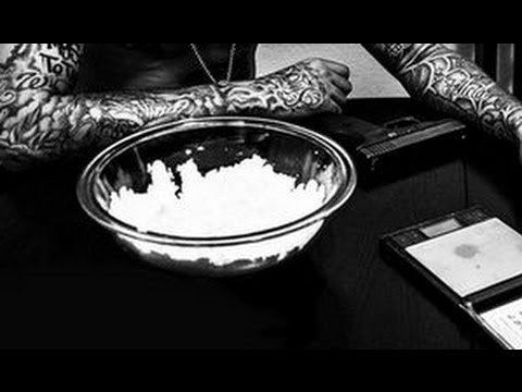 SmokeOne - Bad Bitches (Feat. YG)