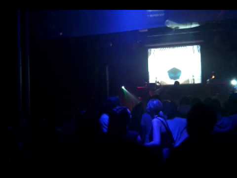 Azax Syndrom vs Black & White vs Ultravoice - Tricky Tricky