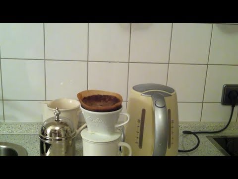 Kaffee kochen ohne Maschine - Tutorial zum Kaffee kochen mit Tasse und Filter