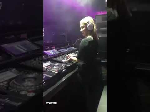 181117 Hyoyeon 효연 DJ HYO    Punk Right Now  Rele1080P HD