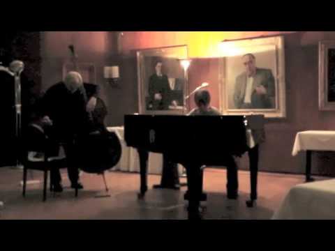 Yoko Miura, piano & Teppo Hauta-aho, bass live 22.11.2016