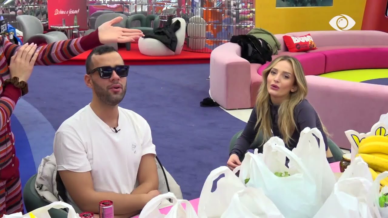 Momente të bukura në shtëpi/ Stenaldo këndon teksa Juela e shoqëron