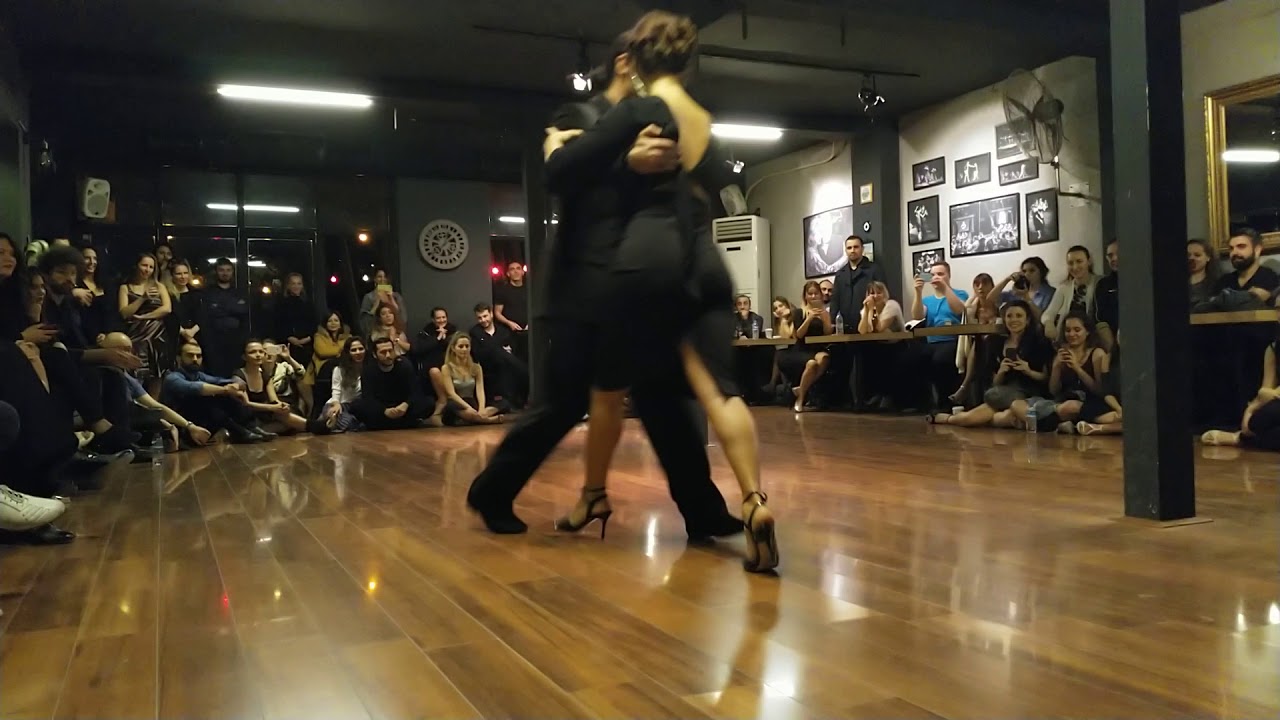 RESUL AVAN & DUYGU KAYACIK (SOCIAL HEROES at esta, 13-12-2017)