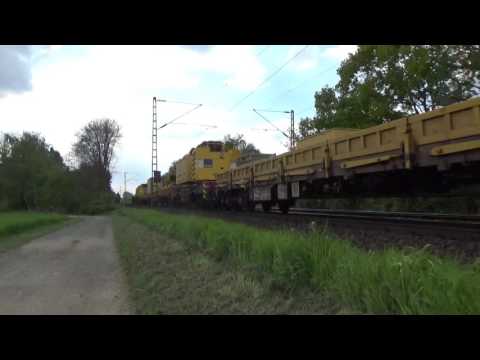 SGL Voith Gravita V170.19 (261 308-1) mit zwei Hering Bahnbau Kränen in Maintal Ost