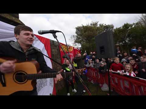 Jamie Webster / BOSS Kids - Dirty Old Town / Virgil Van Dijk Song - Hotel Tia - Anfield - 13.04.19