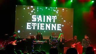 Saint Etienne I Don&#39;t Intend to Spend Christmas Without You (Margo Guryan cover), Glasgow, 01/12/17