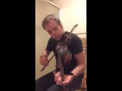 Fiddle player Victor Gagnon - Skype fiddle lessons