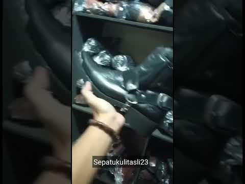 Sepatu Jenggel Bikers Batik Ujung Plat Besi