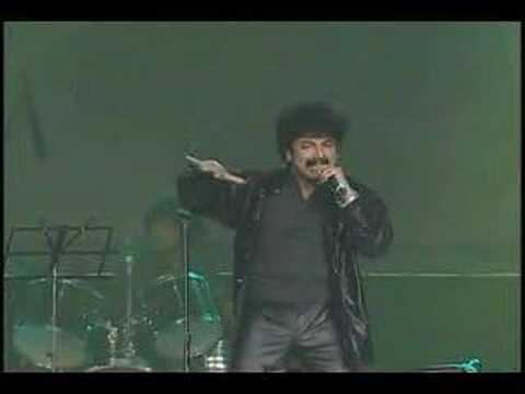 Music director Gurukiran's great show on the 4th AKKA World