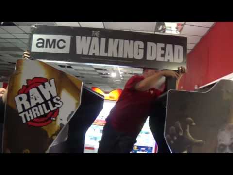 Let's Unbox The Walking Dead (Full-size Arcade Machine)