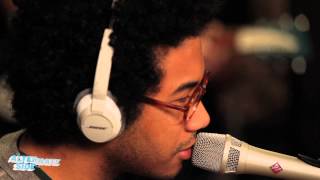 Toro y Moi - &quot;Still Sound&quot; (Live at WFUV)