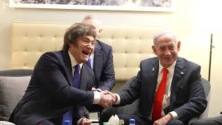 ראש הממשלה בנימין נתניהו נפגש עם נשיא ארגנטינה חאבייר מיליי (עדכוני משרד ראש הממשלה) - התמונה מוצגת ישירות מתוך אתר האינטרנט יוטיוב. זכויות היוצרים בתמונה שייכות ליוצרה. קישור קרדיט למקור התוכן נמצא בתוך דף הסרטון