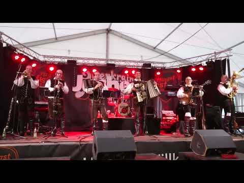 Oberkrainer Kameraden/Pajdaši -  Wir bleiben hier auf dieser schönen Welt/Mi ne gremo na drug planet