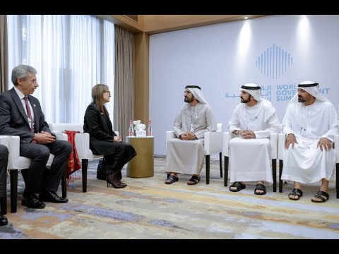 His Highness Sheikh Mohammed bin Rashid Al Maktoum - Mohammed bin Rashid meets with the Prime Minister of Tunisia on the sidelines of the World Government Summit