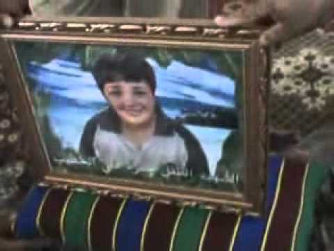 جثمان الطفل (حمزة علي الخطيب) في بلدة الجيزة بمحافظة درعا الذي تعرض للاعتقال من قبل قوات الأمن أثناء مشاركته بمظاهرات "جمعة الغضب" الذي كان يظهر على جثمانه آثار التعذيب الوحشي