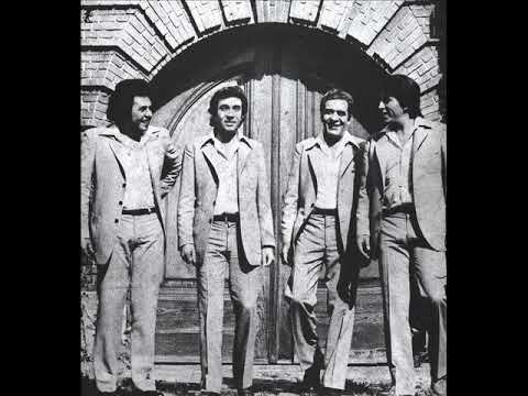 Musiqueros de mi pago (escondido) (M. Simón) Los Hermanos Toledo (1980)
