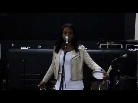 FLÁVIA SANTANA - DESCAMBA PRO MEU CORAÇAO