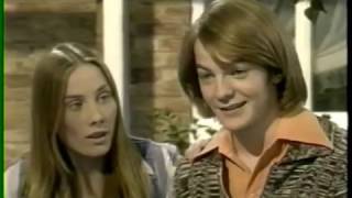 Days Like These "Batteries Not Included" (remake of That 70s Show "Pilot")