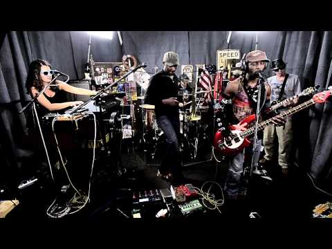 Yo Mama's Big Fat Booty Band "Nah Brah"