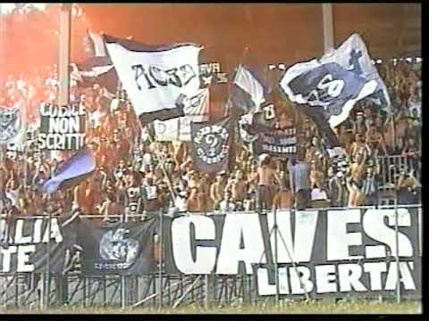Video Tifo della Cavese a Foligno 2005 2006 Prima Parte.