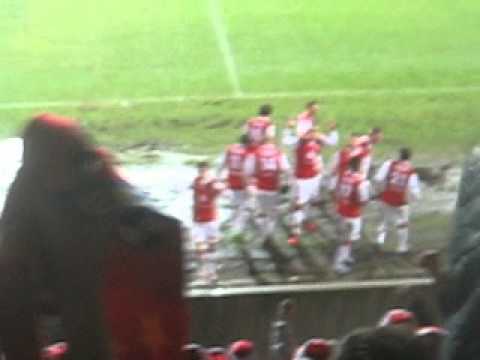 Fortuna Sittard - MVV Maastricht 1-2 (14-12-2012): feest na de 0-2 van Schreurs