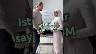 Download lagu My wife is teaching me Bahasa Melayu!! 🗣️ 🇲🇾 mp3