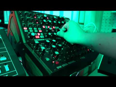 いいノイズスネアが鳴った。moog Sabharmonicon,DFAM,
