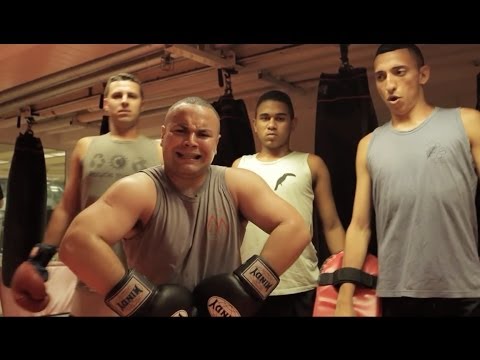 Umbigo nas Costas - MC Maromba (Medida Certa - 2012)