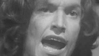 TRAFFIC--40,000 HEADMEN