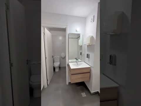Video de YouTube - Local comercial en alquiler en Pocitos  con terraza y cochera