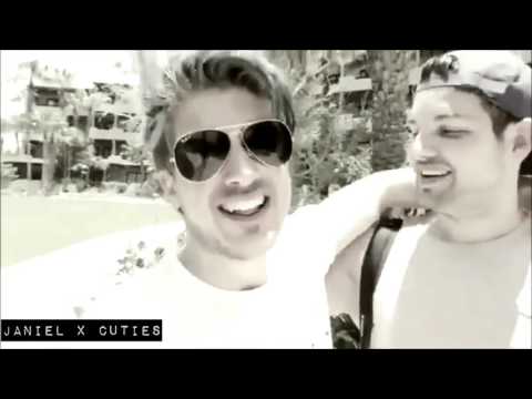 Collar full of sugar///Janiel