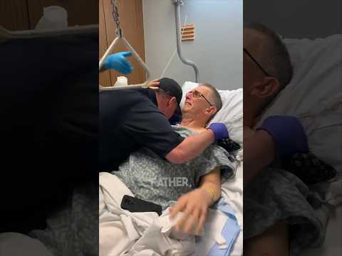 This hospital patient had a surprise visitor ❤️