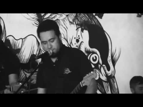 Standard Electrics - Uncontrollable urge [Devo] / El buitre / Los tres [en vivo, Da Capo marzo 2017