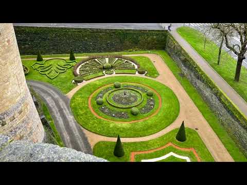 image : Au jardin du château d'Angers