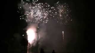 preview picture of video 'Feu d'artifice 13/07/2014 Blaye les mines (Tarn)'