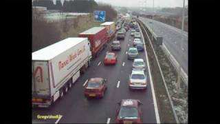preview picture of video 'Channel Tunnel Travel Chaos on M20 Motorway December 19th 2009'