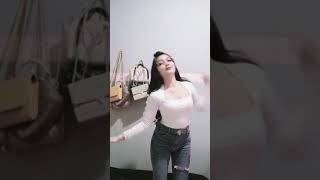 Download lagu Mojang Bandung...lanjut mp3 Download lagu Mojang Bandung...lanjut mp3