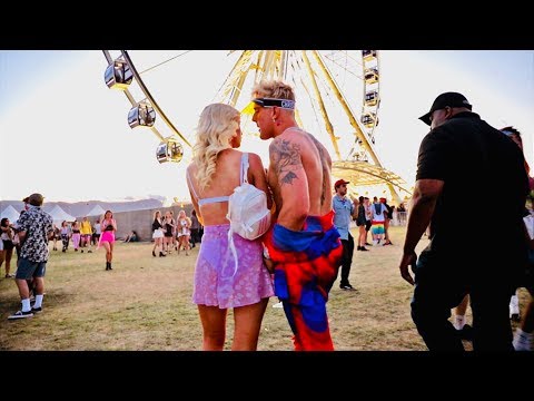 コーチェラのガールフレンドに会って... (meet my coachella girlfriend..)
